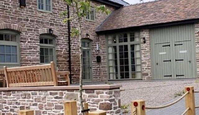 England's Gate and Coachhouse