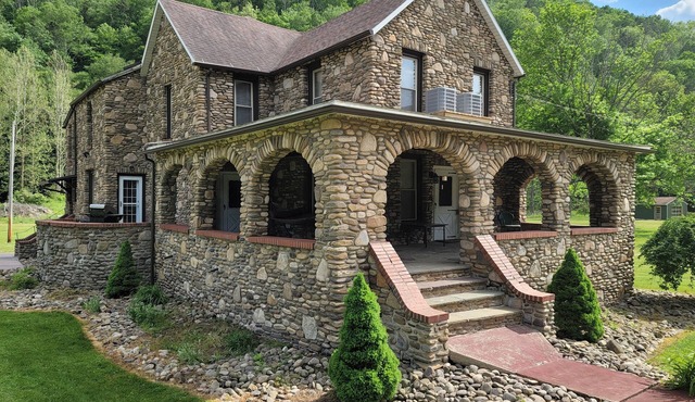 English Center Manor