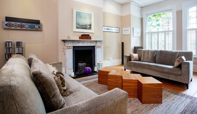 English Country Garden, by Veeve