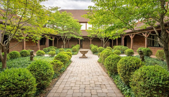 English Inn of Charlottesville