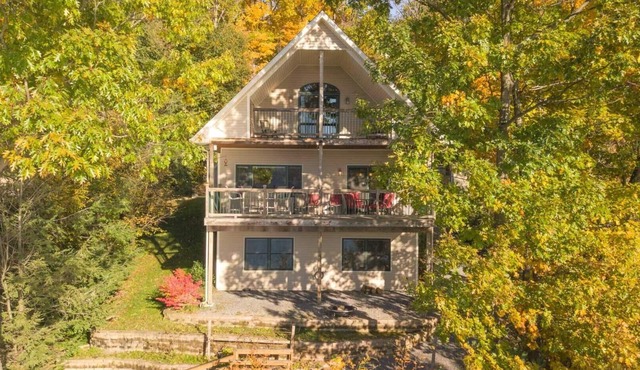 English Lakehouse: Spectacular views on the Seneca Lake Wine Trail
