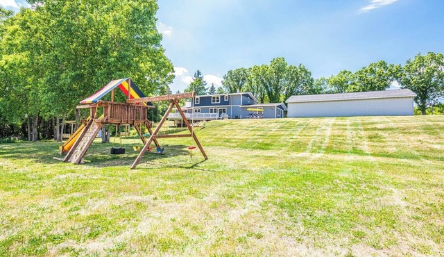 #EnglishPrairieBnB - 4 Bedrooms - 2.5 Baths