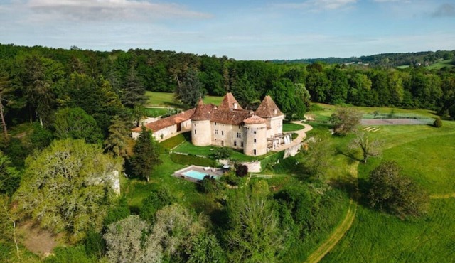 Enjoy 20-30% off on this 15th century chateau with exquisite modern comforts.