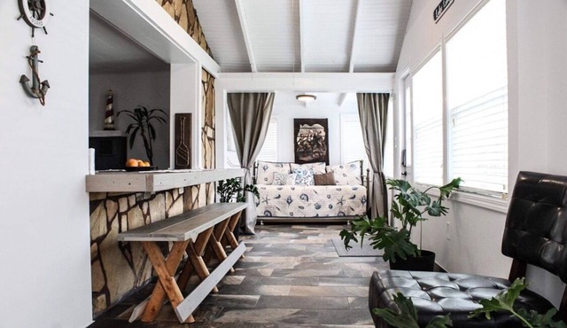 Enjoy a 3-bedroom vacation home near Lake of the Ozarks