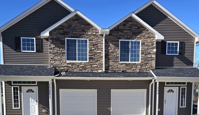 Enjoy a convenient 3BR House near Charlotte Motor Speedway, UNCC, & Charlotte.