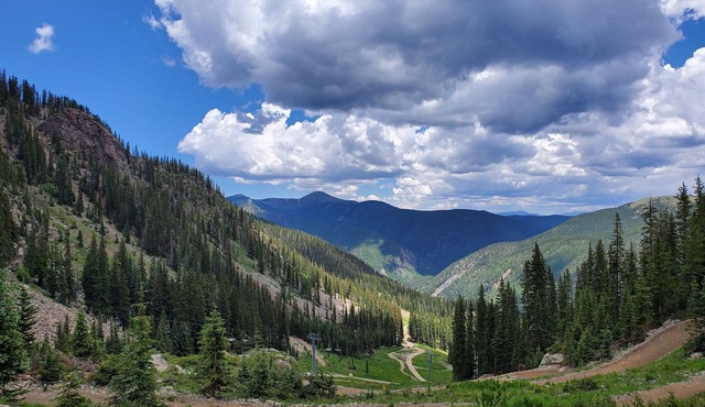 Enjoy a cool summer at our Enchanted Condo 1.5 miles from Taos Ski Valley