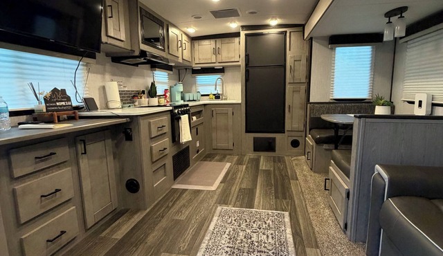 Enjoy a cozy getaway in this modern 1-bedroom place.