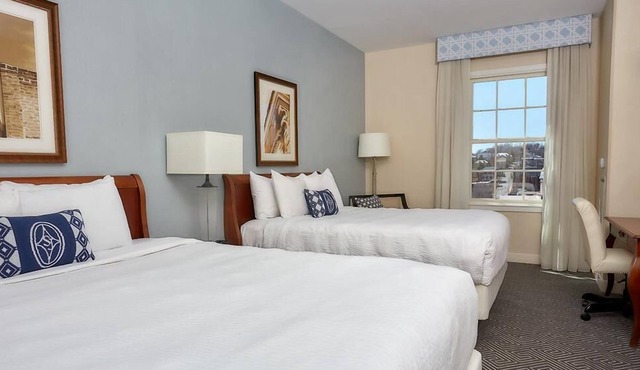 Enjoy a Hassle-Free and Suiting Stay! 3 Comfortable Units, Pets Allowed