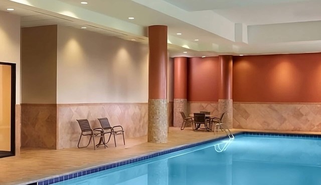 Enjoy a Hassle-Free Stay! Indoor Pool, Pet-Friendly