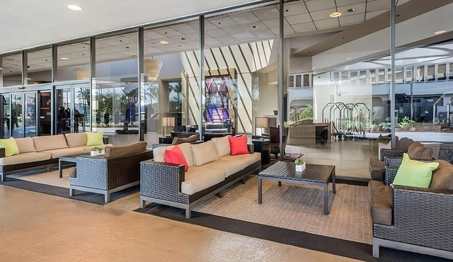 Enjoy a Hassle-Free Stay! 2 Relaxing Units, Pet-Friendly, Airport Shuttle!