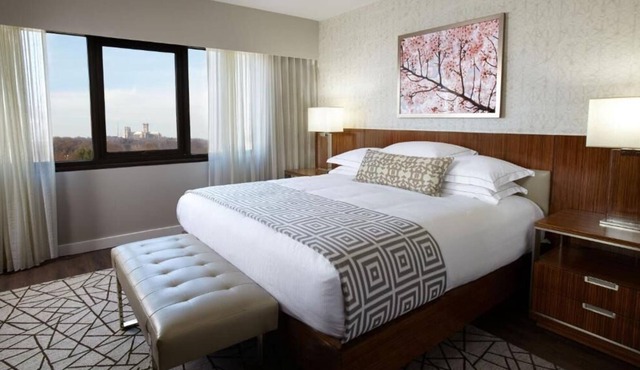 Enjoy a Hassle-Free and Suiting Stay! Parking, Pool, Near Smithsonian Museums