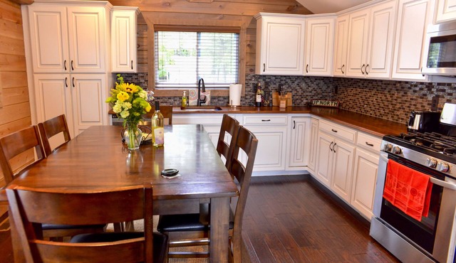 Enjoy a lake front cottage in the Thumb of Michigan. A must see!