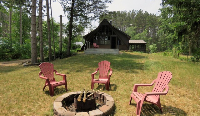 Enjoy A memorable experience in our unique Cabin on Wisconsin River