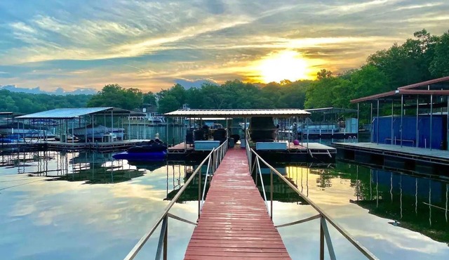 Enjoy A Quiet Waterfront Cove by Camden on Lake