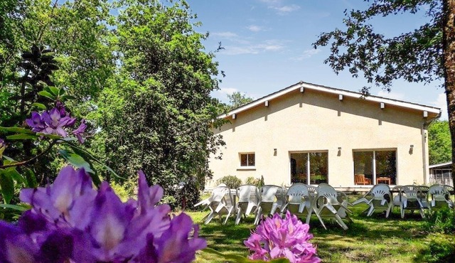 Enjoy a relaxing vacation in this inviting vacation home.