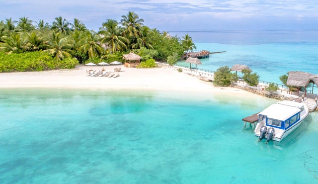 Enjoy a spectacular setting and a relaxing stay just minutes from Portland