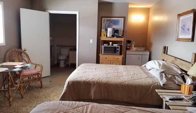Enjoy a Stay at a Horse Motel in York, NE, Handicap Accessible/Pet Friendly