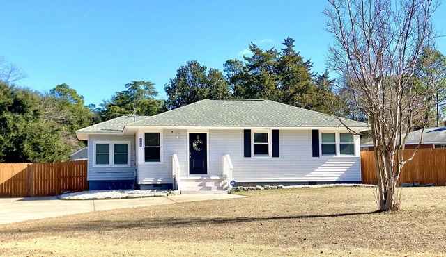 Enjoy a stylish experience at this centrally-located home close to the hospital