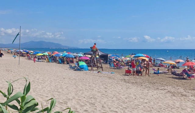 Enjoy a sunny holiday in the first row to the water, spiced up with pure enjoyment of nature.