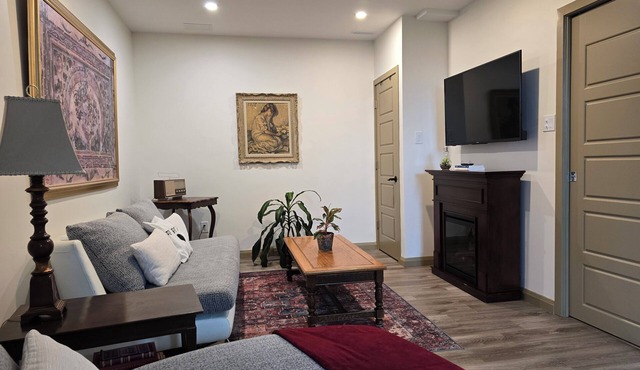 Enjoy a taste of country living in the charming town of Clarence-Creek!