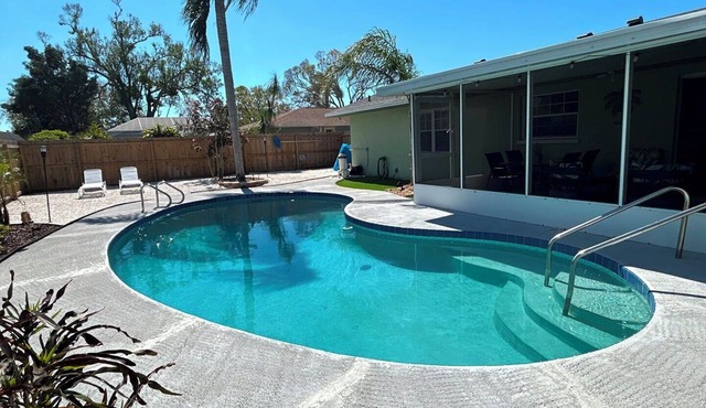 Enjoy a vacation at The Turtle Nest! Private heated pool! Large dogs welcome!