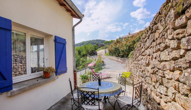 Enjoy a varied vacation in this beautiful vacation home.