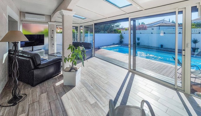 Enjoy a wonderful vacation in this comfortable vacation home with pool.