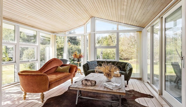 Enjoy a wonderful vacation in this vacation home near the beach.