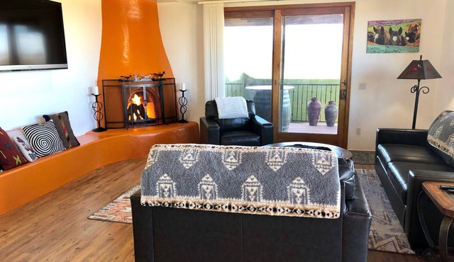 Enjoy Agave House, a 2 BR w/2 en suite baths in the shadow of Mt. Wrightson