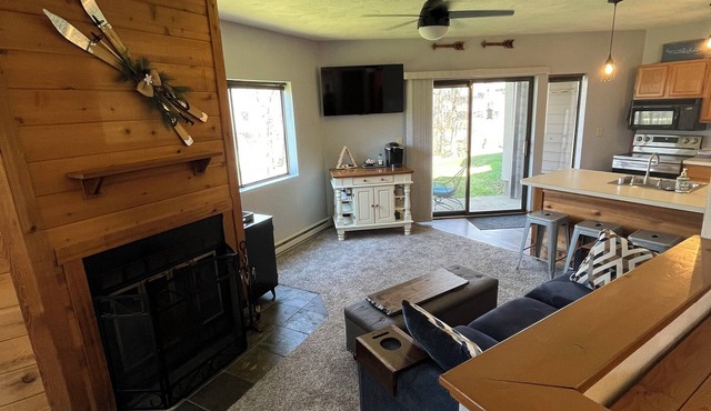 Enjoy all the Laurel Higlands has to offer! Skiing, hiking, biking…