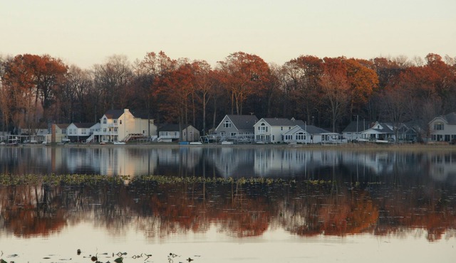 Enjoy amazing views, sunsets & conversations by the fire on our huge flat lawn