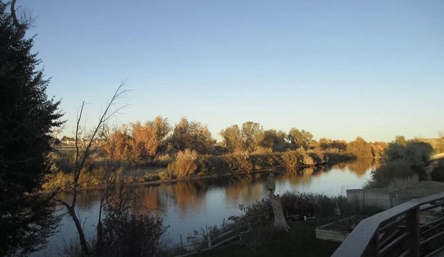 Enjoy and private, peaceful stay at a riverfront property.