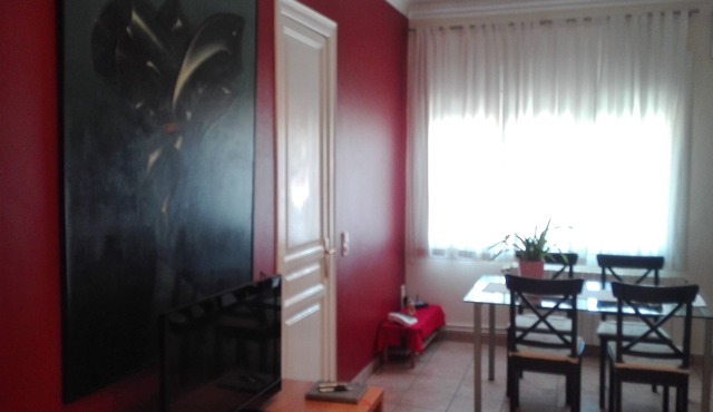 Enjoy Barcelona from our central, sunny and quiet apartament.