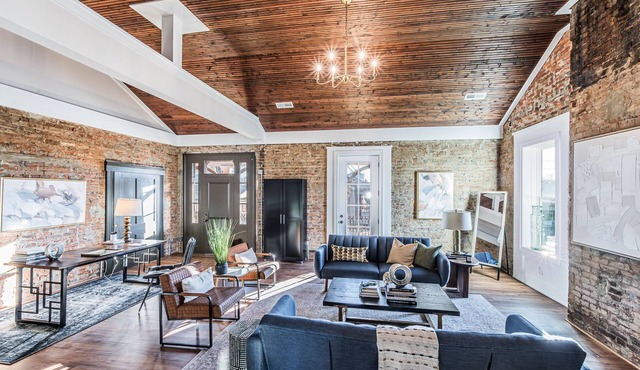 Enjoy Beautiful Historic Franklin Here!