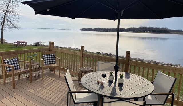 Enjoy Beautiful Sunsets on Lake Reno