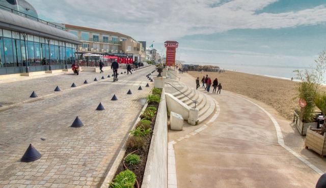 Enjoy charming holidays by the sea: relaxation, comfort, leisure activities