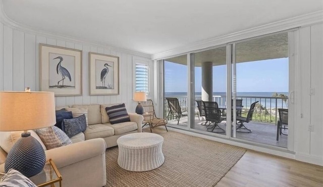 Enjoy coastal living in this 3 bedroom condo-WS0501
