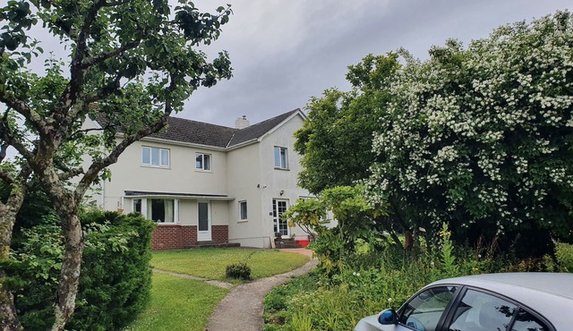 Enjoy Devon from a great location.