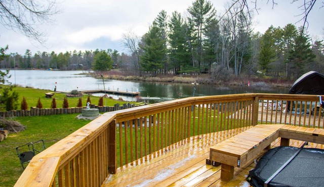 ENJOY ENTIRE WATERFRONT COTTAGE EXPERIENCE!