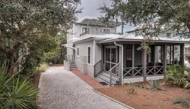 Enjoy Heaven At The 7th Cottage by the Sea On Scenic 30A !