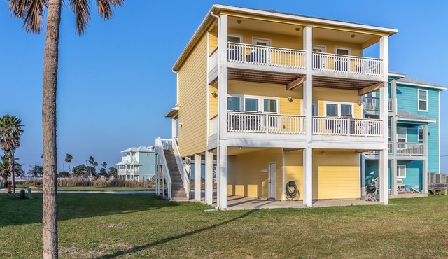 Enjoy Island & Ocean Views with the Luxury of Two Master Suites.