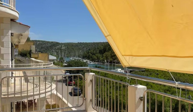 Enjoy KRK waterfalls, sun, beach and sea: Domicile Sunce Kornati