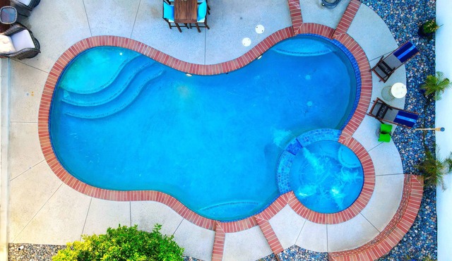 Enjoy La Crescenta Living. Work, Play, Swim.