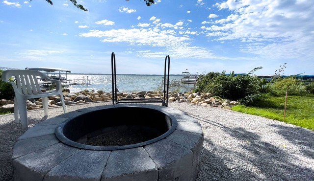 Enjoy lakefront living on Lake Kegonsa! - Under New Mgmt in 2025!