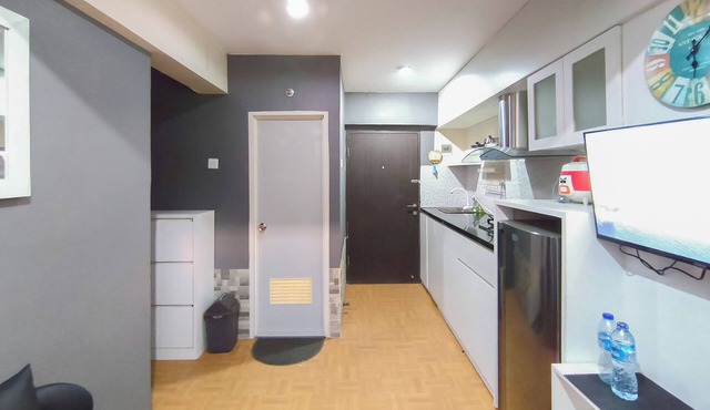 Enjoy Living 2Br Apartment At Jarrdin Cihampelas With 1 Ac In Living Room