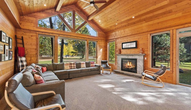 Enjoy mountain views, private beach with river access, or relax in the hot tub