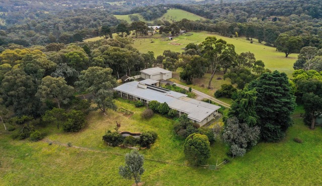 Enjoy Nature at Modern Diamond Creek Farmhouse