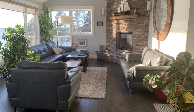 Enjoy oceanfront living at its best!!