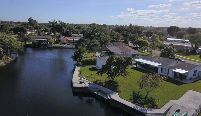 Enjoy our Beautiful Renovated Home on a Fun Canal!