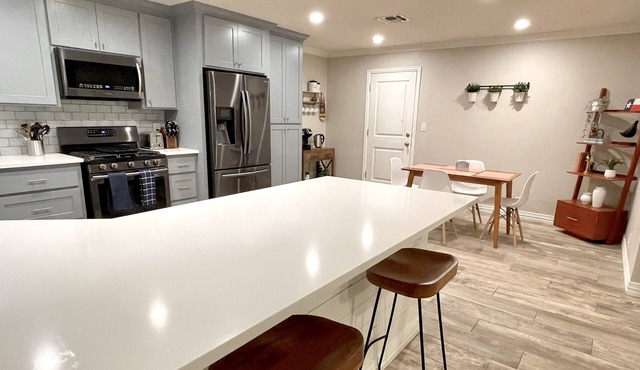 Enjoy our cozy yet modern townhome! 50 amp EV plug in!